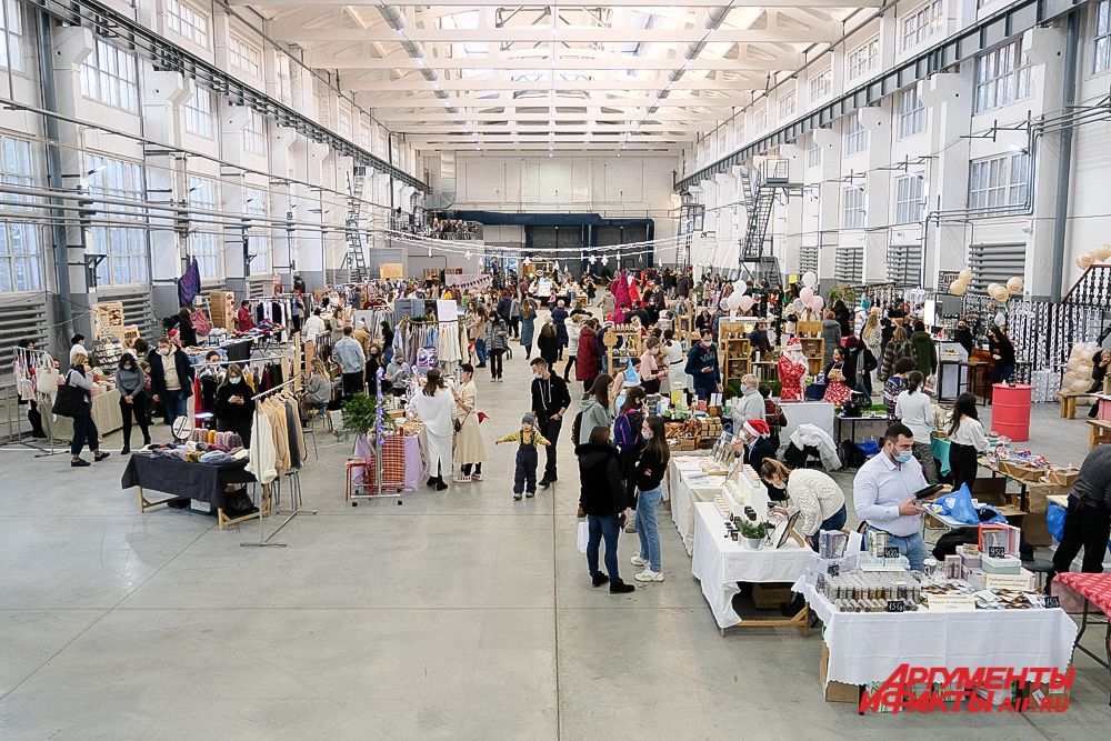 Новогодний фестиваль RED Market в Перми.