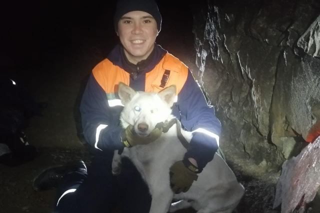 Собаку спасли из заброшенной штольни в Челябинской области