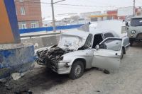​В Кировском районе Новосибирска водитель «Волги» погиб после столкновения со снегоуборочной техникой. 