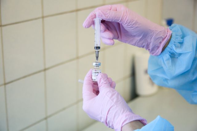 Дагестан получил еще 800 доз вакцины от коронавируса