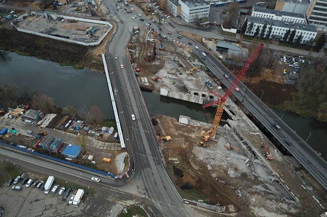 Реконструкция моста на Волоколамском шоссе через реку Сходня.