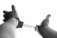 В Новом Уренгое задержали мужчину с крупной партией наркотиков