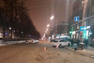 В результате ДТП травмы получили пассажир автомобиля Kia и два пассажира автомобиля Audi – девушка и ребенок. Всех пострадавших отвезли в больницу.