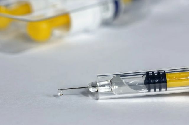 Вакцинация спецназа от коронавируса стартовала в Новосибирской области