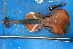 В Черновицкой области разоблачили незаконный вывоз скрипки Stradivarius.
