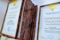 В Тюменской области 14 медиков получили ведомственные награды