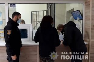 В Одессе 19-летняя девушка ударила мужчину ножом в грудь: детали.