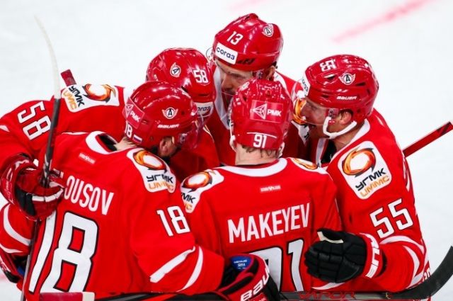 Уральские хоккеисты с трудом вырвали победу в матче чемпионата КХЛ