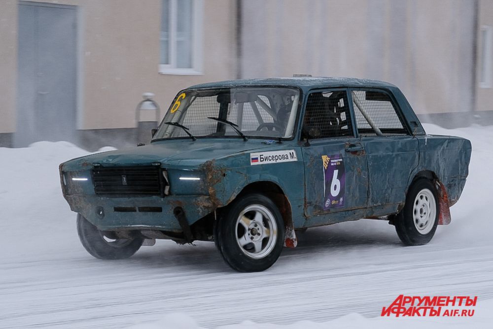 Финал автомобильных гонок на льду «Трек 400» 2020.