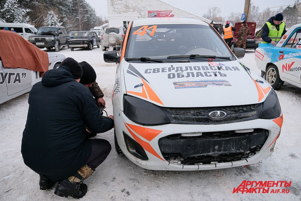 Финал автомобильных гонок на льду «Трек 400» 2020.