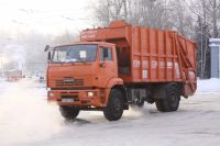 При температуре -30°С и ниже мусоровозы каждые два часа должны делать часовой перерыв. 