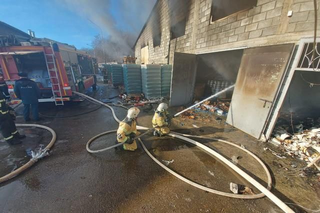 В Железноводске случился пожар на складе минеральной воды