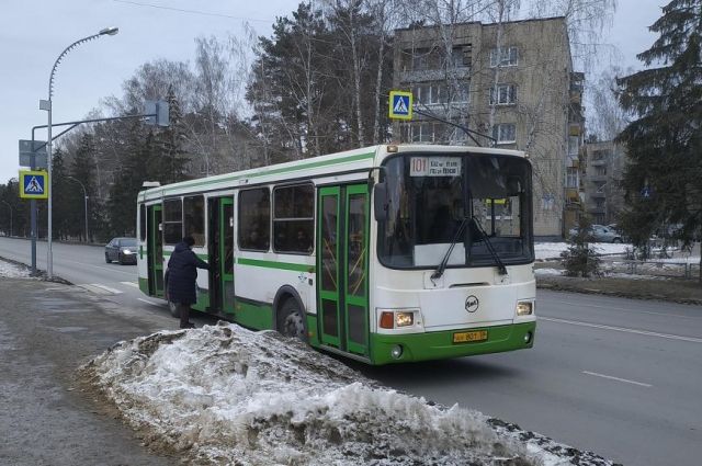Стоимость проезда в автобусах по Заречному увеличится на два рубля