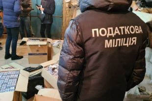 В Харькове ликвидировано производство контрафактного алкоголя и сигарет.