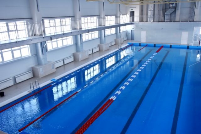 В Аликово достроили 25-метровый бассейн