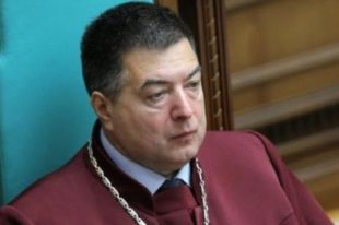 Зеленский отстранил главу КСУ Тупицкого.