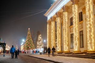 В Киеве на ВДНХ под открытым небом устроят новогоднюю вечеринку: детали.