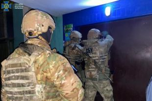 СБУ задержала лидеров преступной группировки, причастной к похищению людей.