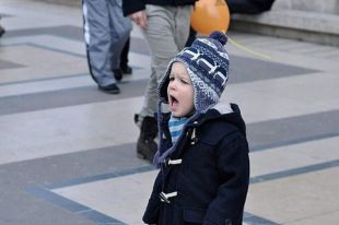 Кричи, малыш, и беги. Что поможет не потерять ребенка в толпе