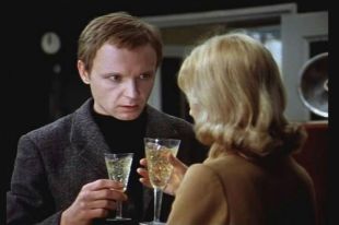 Новогоднему фильму «Ирония судьбы» исполнилось 45 лет.