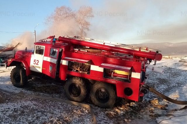 Женщина погибла на пожаре в Костромской области после застолья