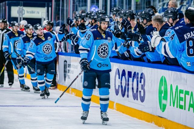 Хоккейная «Сибирь» всухую проиграла в первой игре 2021 года