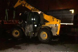 В речном порту Николаева погрузчик насмерть задавил женщину