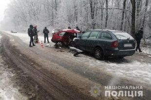В Хмельницкой области в ДТП попала семья: два человека погибли