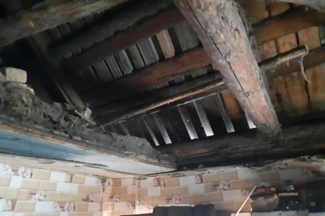 В Барыше обрушился потолок частного дома: есть пострадавшие