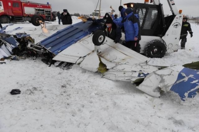 При крушении легкомоторного самолета в Ленобласти погибли три человека