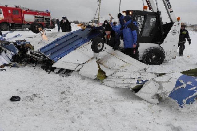 Упавший в Ленобласти самолет пилотировал петербургский чиновник
