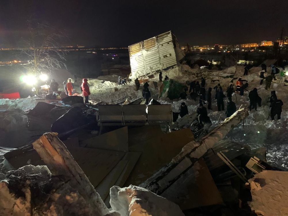 Сход лавины на горнолыжной базе в Норильске - есть жертвы