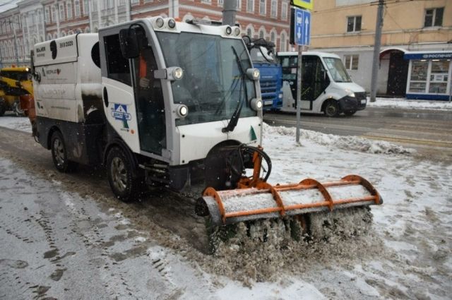 В Саратове очистят улицы от снега к понедельнику
