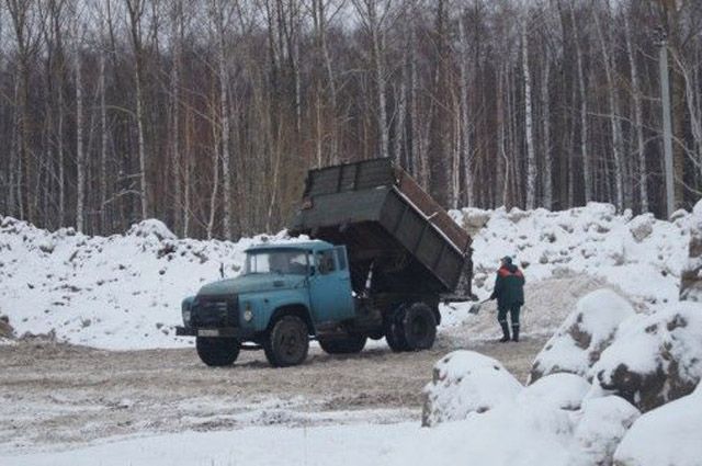 Свалки грязного снега с реагентами обнаружили экологи в Татарстане