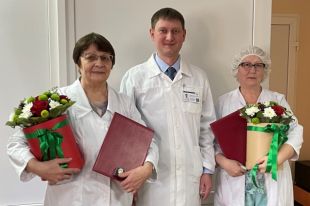 Врачи тюменского офтальмологического диспансера получили высокие награды