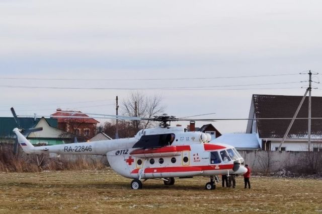 Малыша из района, обварившегося кипятком, доставили в Рязань на вертолете