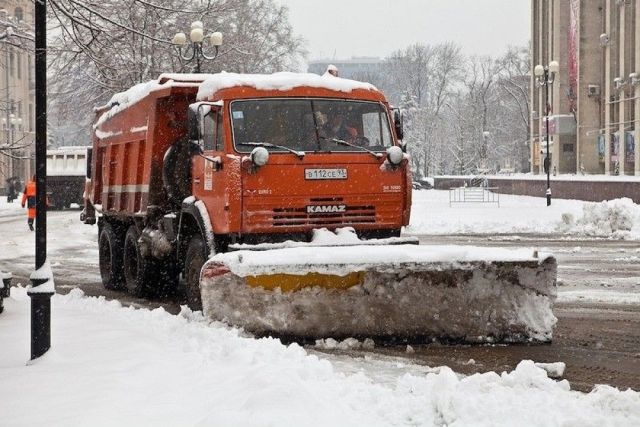 На Кубани увеличили число задействованных снегоуборочных машин