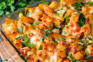 Запеканка из макарон с овощами и ветчиной: рецепт сытного блюда