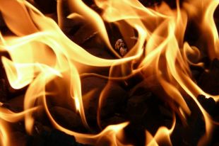 В Орске 11 января полностью сгореди жилой барак.
