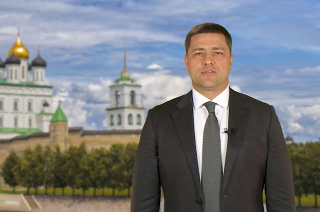 Михаил Ведерников поздравил с праздником псковских прокуроров