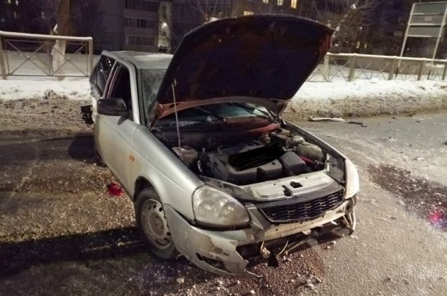 В Оренбурге в тройном ДТП на проспекте Гагарина пострадал человек