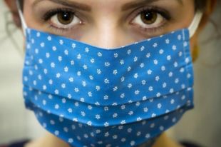 Вступает в силу закон о штрафах для бизнеса при отсутствии масок у клиентов.