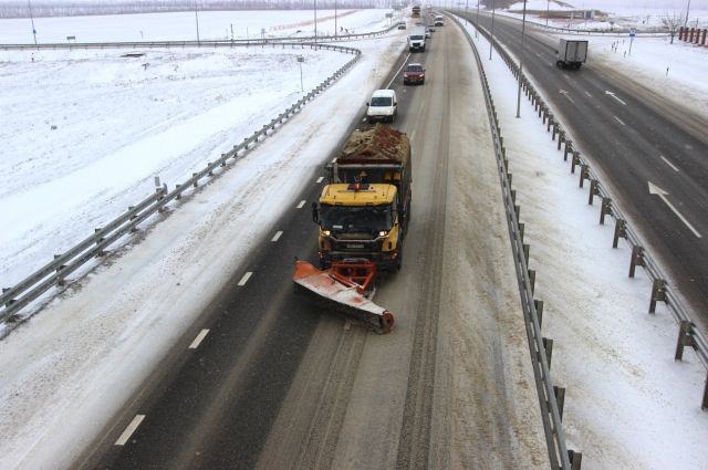 Из-за снегопада ввели ограничения на трёх трассах в Ростовской области