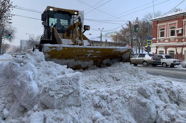 За две смены из Самары было вывезено 14171,4 тонны снега