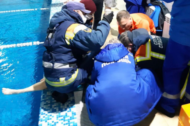 В Саратове девочку госпитализировали после плавания в бассейне
