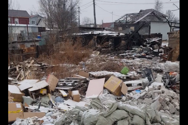 Частный сектор Хабаровска тонет в мусоре