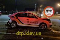 В Киеве пьяный водитель врезался в автомобиль полиции