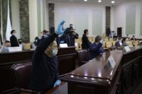 Против отставки главы Якутска проголосовали шестеро из 24 депутатов, присутствовавших на сессии.