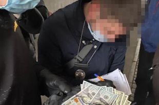 В Киеве начальника управления Киевтранспарксервиса задержали на взятке