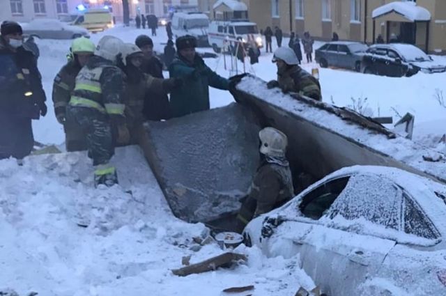 Мужчина пострадал при обрушении гаража в Пермском крае